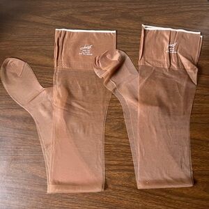 Vintage NIB Hanes Seamless Sheer Demi-toe 615 South Pacific - 2 pairs -Sz 9 1/2m